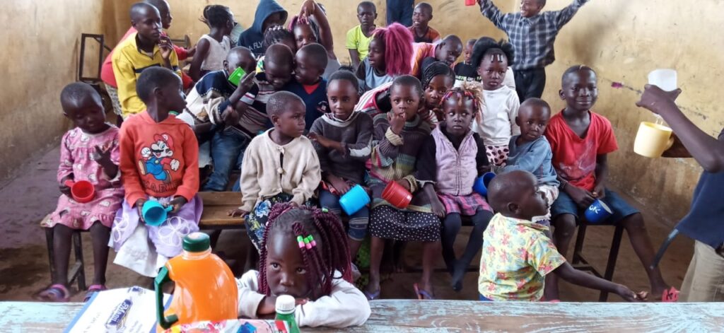 aee67437-0d08-4f5d-820b-bee0a742ae77